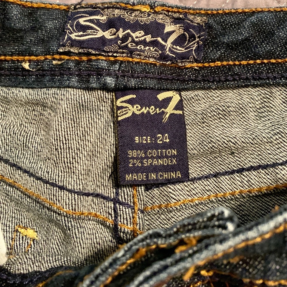 Seven jean Cut off stretch shorts, size 24